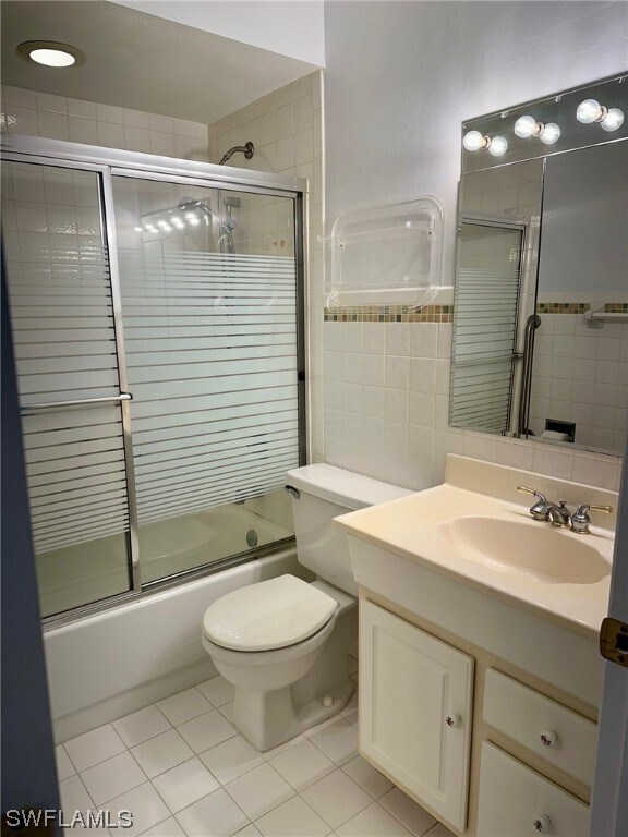 Building Photo - 9425 Camelot Dr