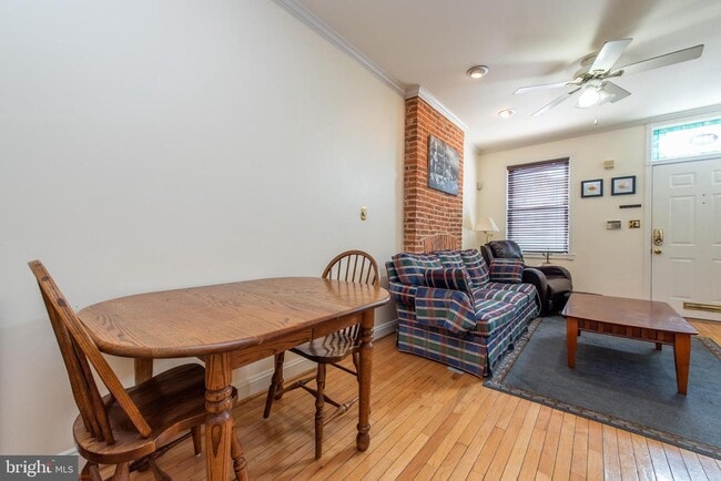 Building Photo - 3008 Hudson St