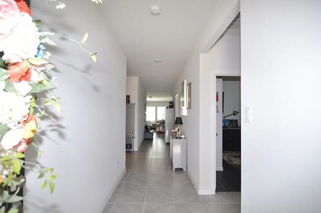 Building Photo - 2513 Ponca Dr