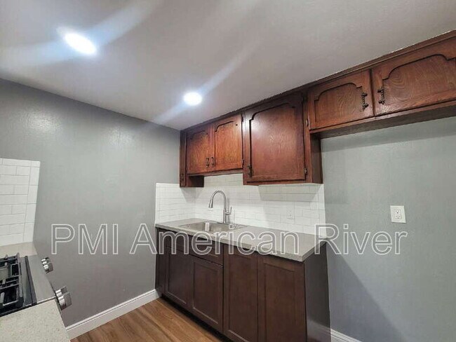 Foto del edificio - 1321 Oak Terrace Ct
