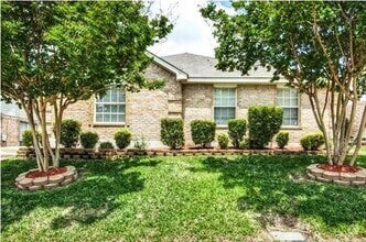 Building Photo - 2828 Bradford Oaks Dr