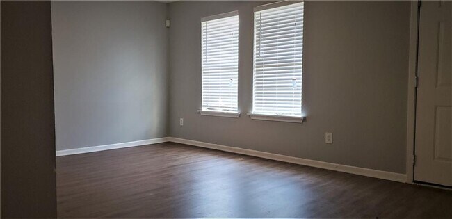 Foto del edificio - 3516 Hopkins Ct