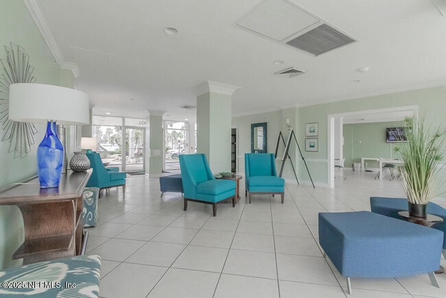 Building Photo - 1601 Ocean Dr S