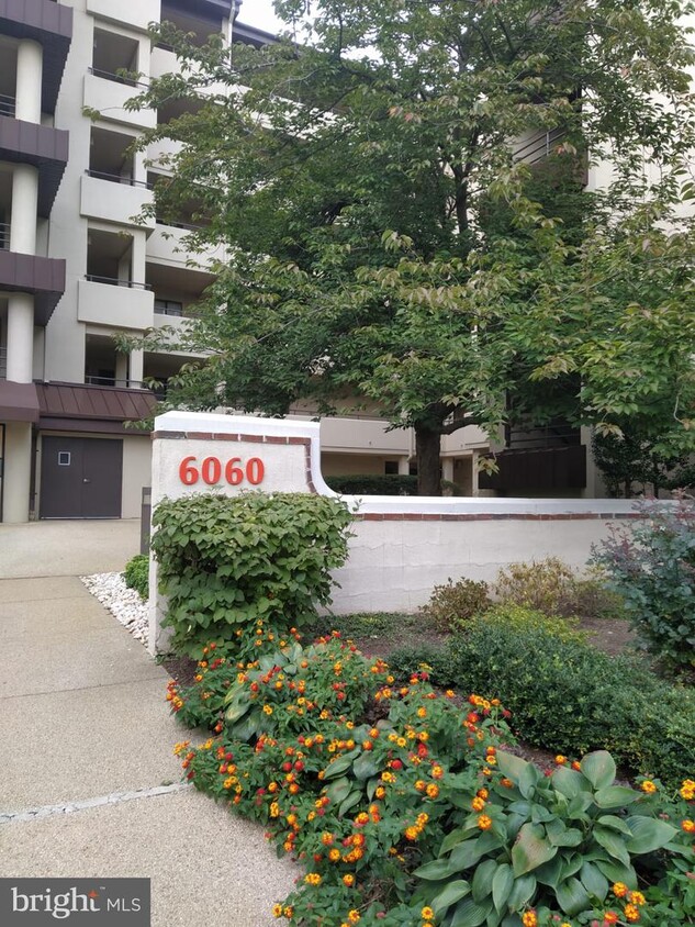 Primary Photo - 6060 California Cir