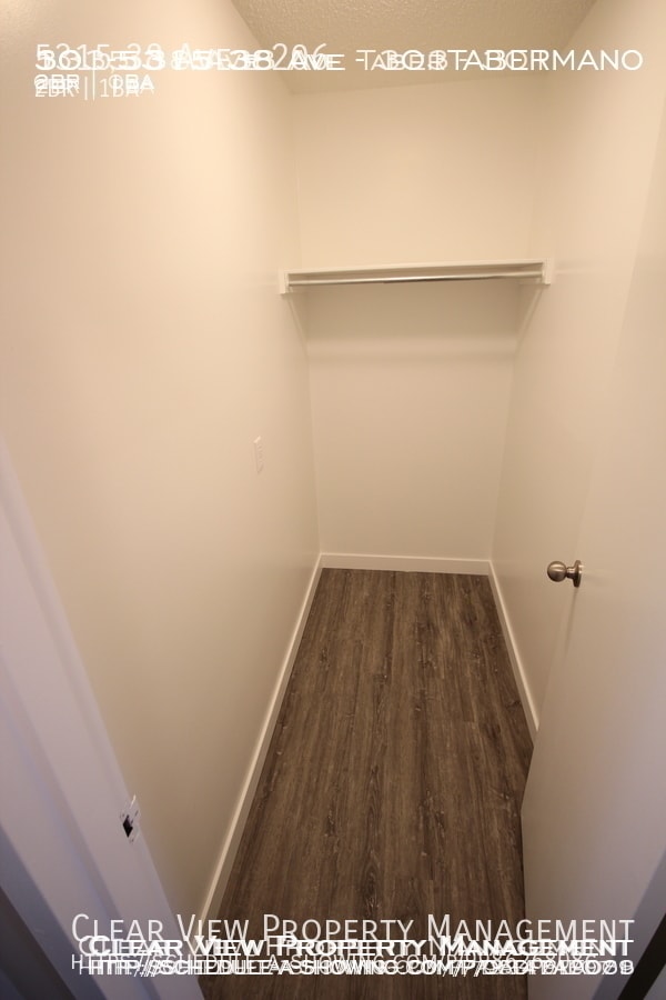 Building Photo - ? Beautifully Renovated 2-Bedroom Suite in...