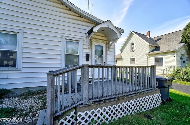 Building Photo - 915 S West St