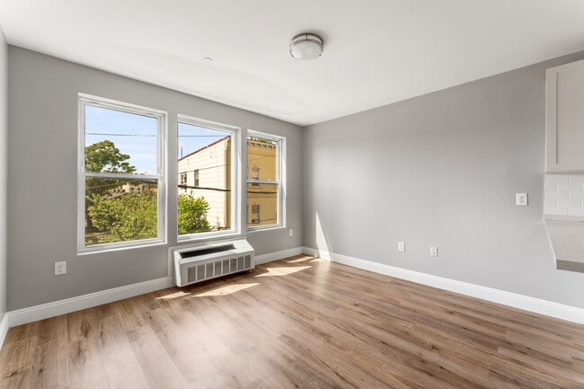 Building Photo - 20 Canfield St