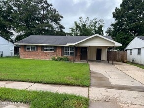 Building Photo - 104 Sorority Dr