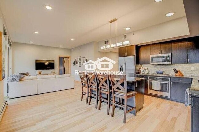 Foto del edificio - 2 bedroom 2 bath Condo in Minneapolis Available April 4th!