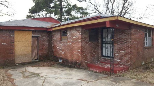 Building Photo - 1801 Brawley St