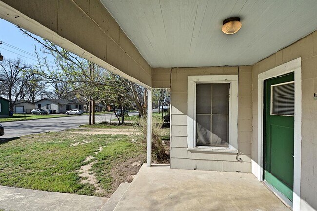 Building Photo - 875 Porter St