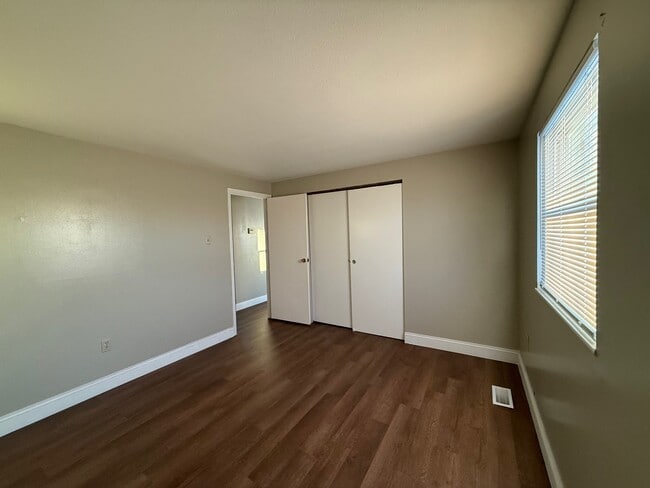 Building Photo - 239 Euclid Ave