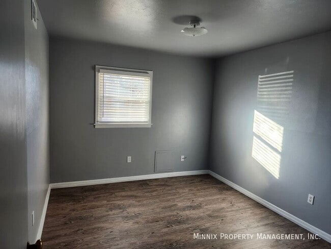 Foto del edificio - 2806 60th St