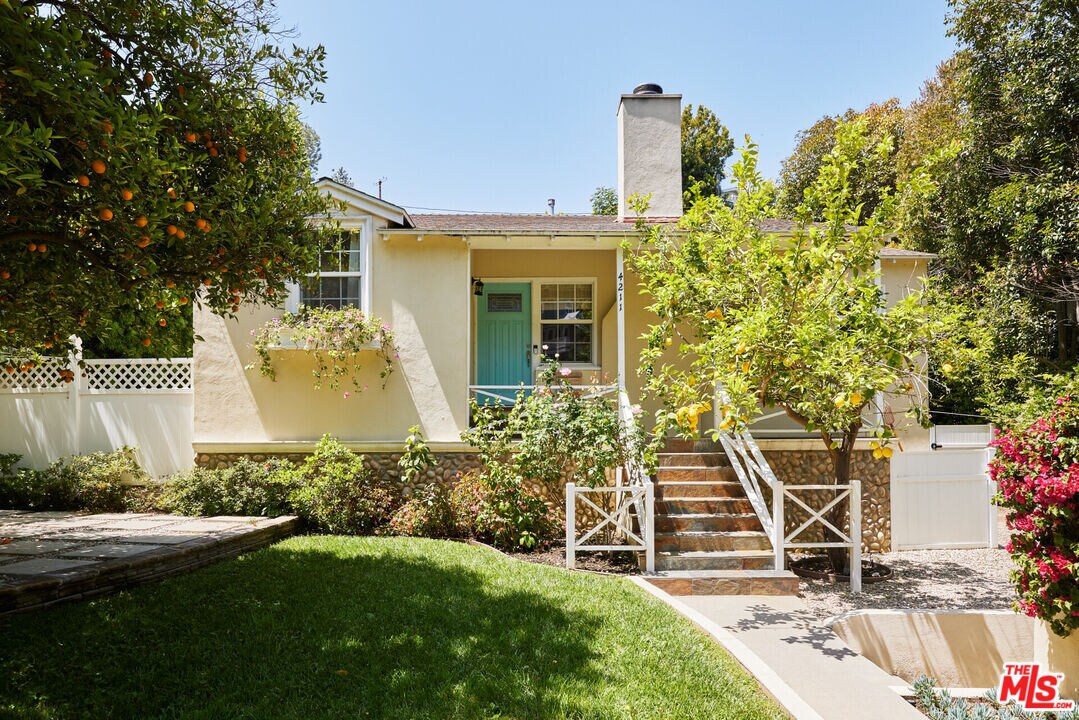 Foto principal - 4211 Noble Ave