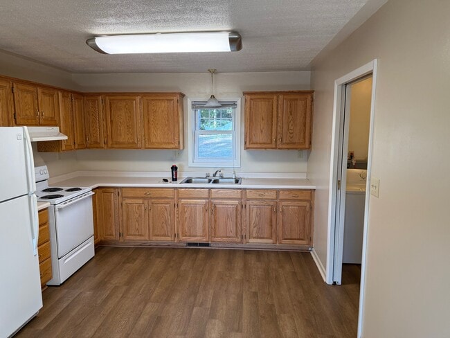 Foto del edificio - 109 Campbell Ln