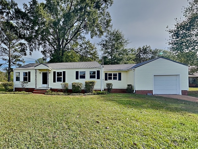 Primary Photo - 1633 Eastern Valley Rd