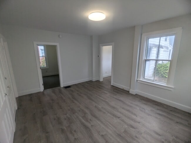 Building Photo - 201 Division St