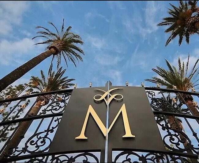 Foto del edificio - 21450 Burbank Blvd