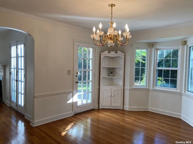 Building Photo - 48 Squirrel Hill Rd