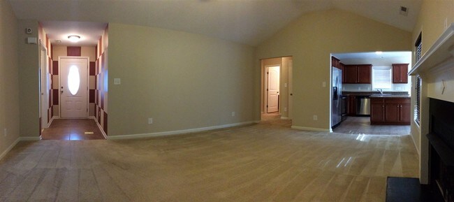 Building Photo - 325 Hughes Ln