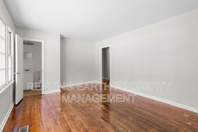 Building Photo - 149 Rose Dr