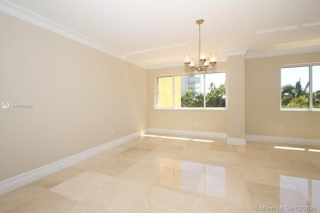 Building Photo - 650 Ocean Dr