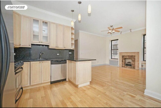Foto del edificio - 742 St Nicholas Ave