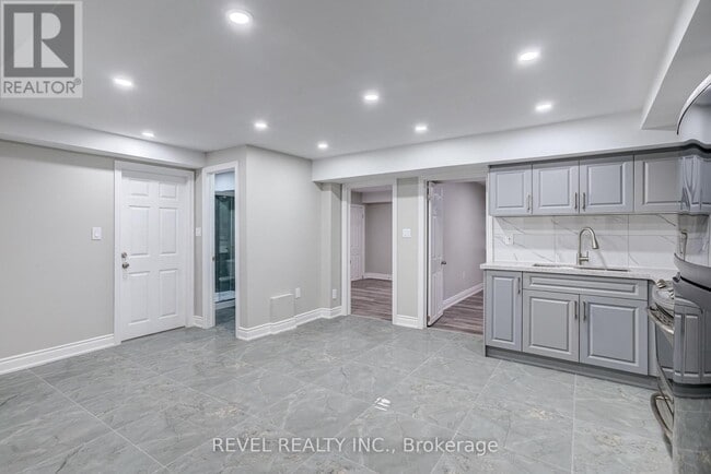 Building Photo - 1238 Playter Pl