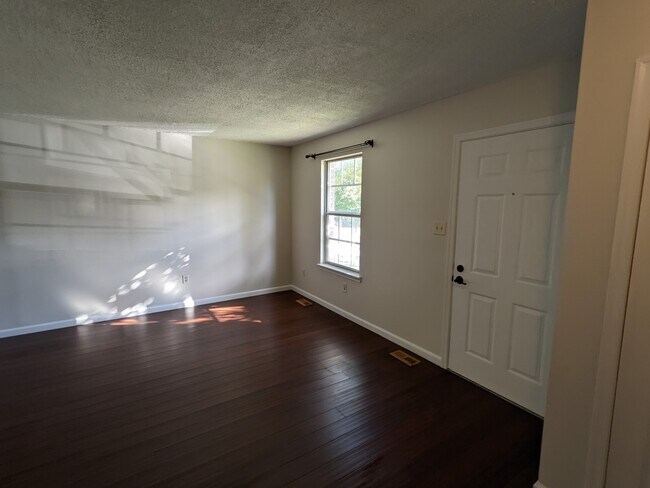 Entryway and Livingroom - 6678 Ducketts Ln