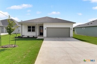 Building Photo - 1255 Pecan Valley Dr