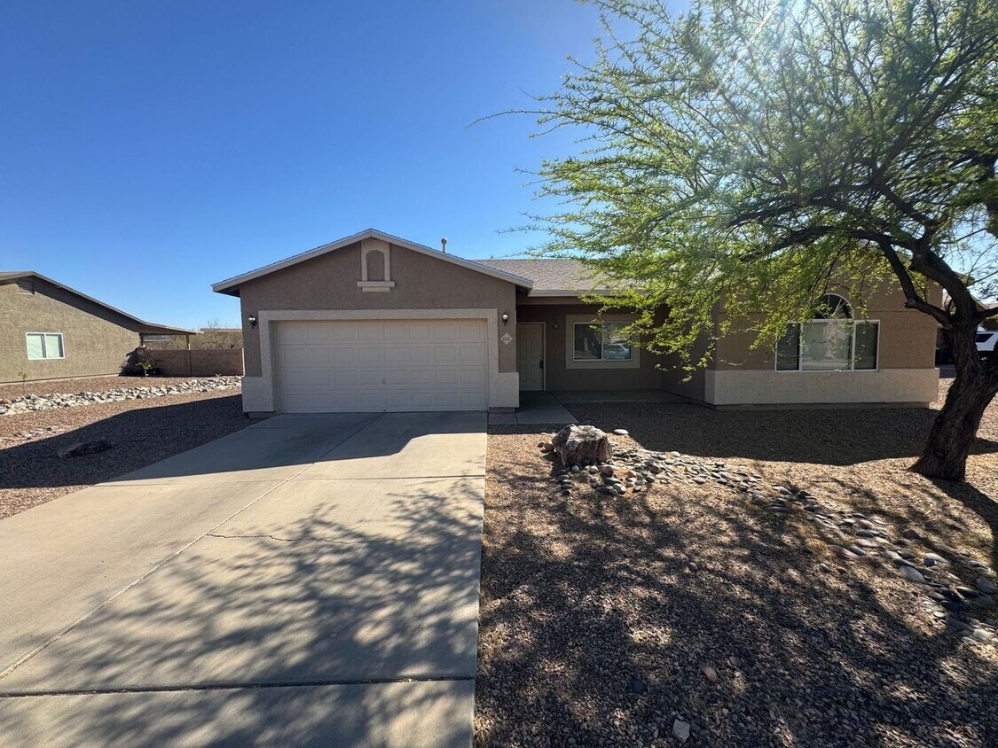 Foto principal - 3 Bedroom - 2 Bath - 1525 Sq. Ft. Home in ...