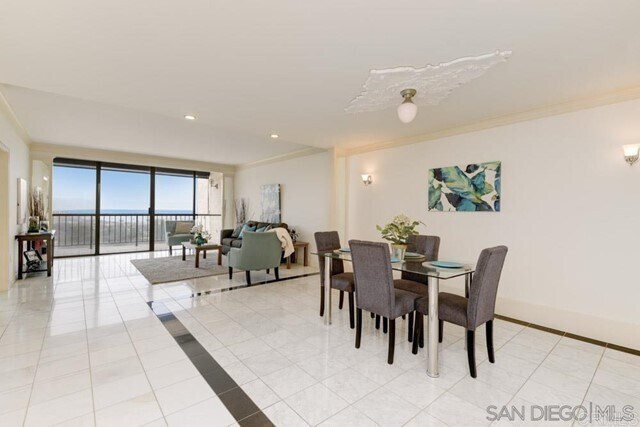 Foto del edificio - 2500 Torrey Pines Rd