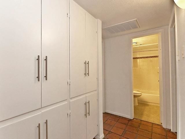 Foto del edificio - 5909 Birchbrook Dr