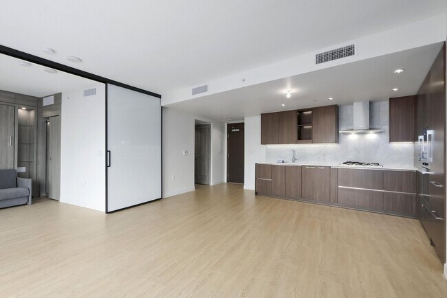 Building Photo - 89 Nelson St.