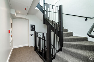 Building Photo - 22 Fleet St