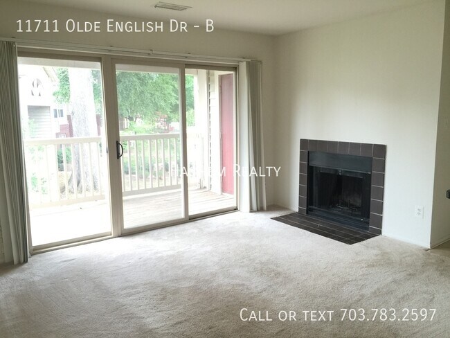 Foto del edificio - Lovely 2 Bedroom 1 Bath Condo in Reston!