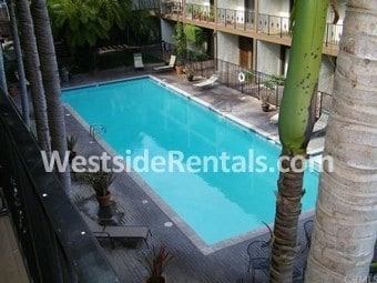 NA - 17200 Newhope St