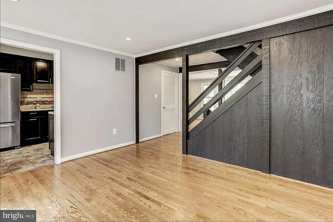 Comedor mirando hacia la cocina/sala - 1420 Deerfield Ln