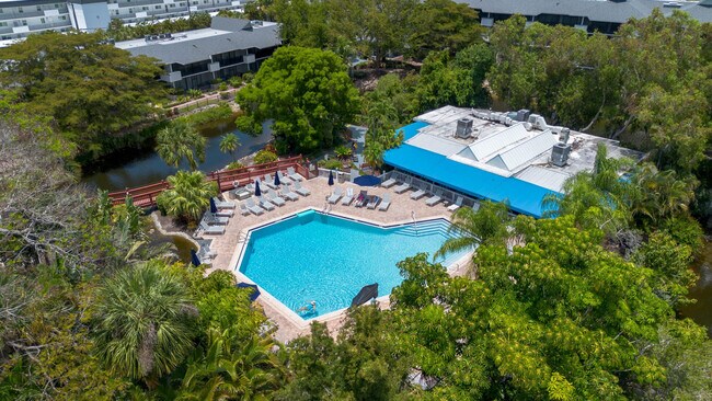 Building Photo - 600 Neapolitan Way