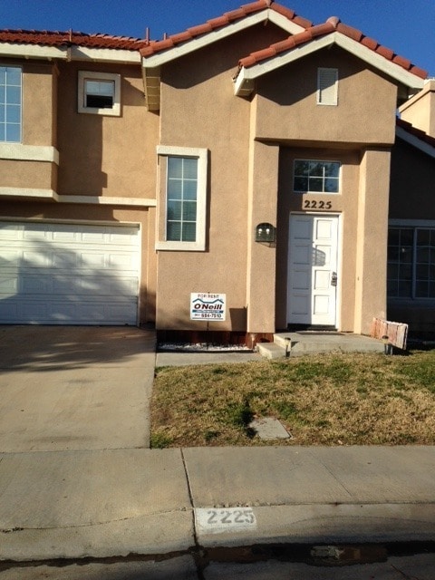 Building Photo - 2225 Mira Monte St