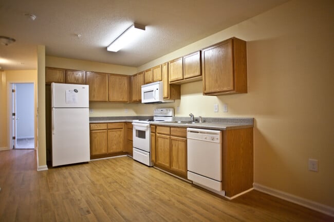 Building Photo - 110 S Roberson St