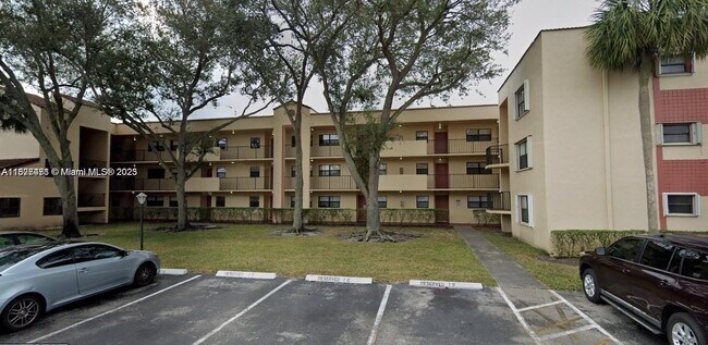 Foto del edificio - 3199 Foxcroft Rd