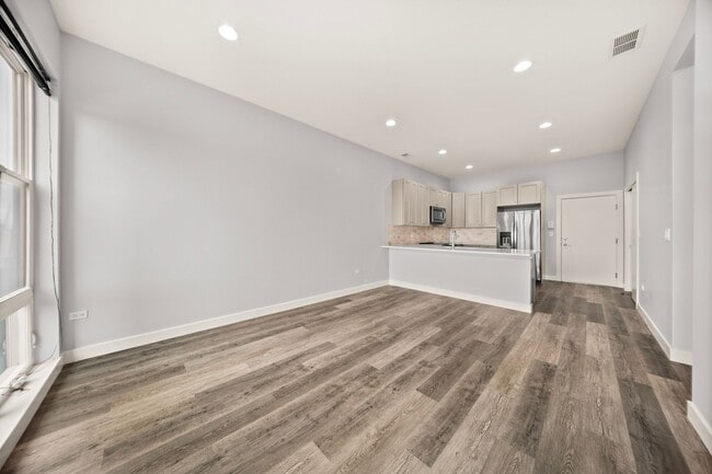 Building Photo - 8917 Grant Ave