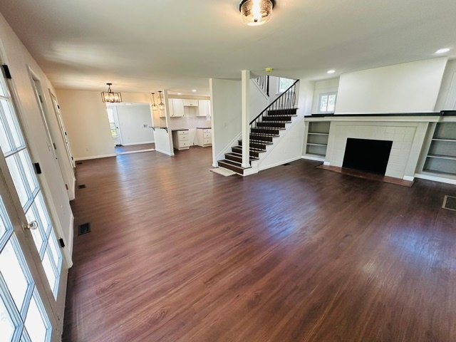 Foto del edificio - 311 E 241st St