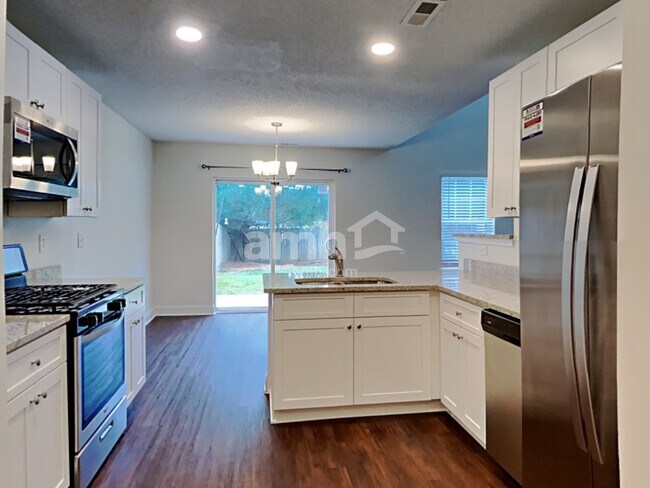 Building Photo - 3112 Teton Dr