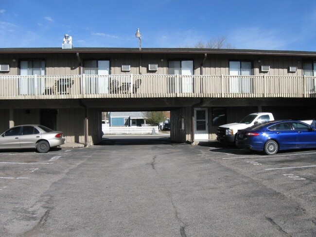 Building Photo - 3313 Leland Lane