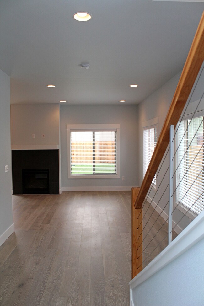 Foto del edificio - 827 NW Victoria Ave