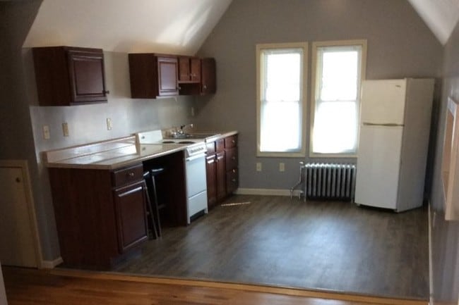 kitchen - 109 2nd Ave