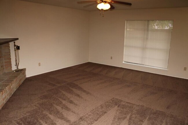 Building Photo - 17514 Autumn Trails Ln