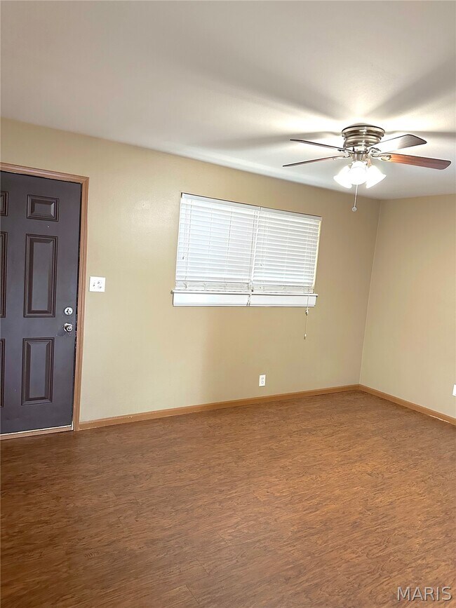 Building Photo - 5 Sarpy Rd